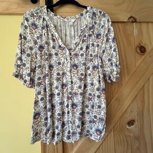 Market & Spruce Floral Top - Cream and Blue